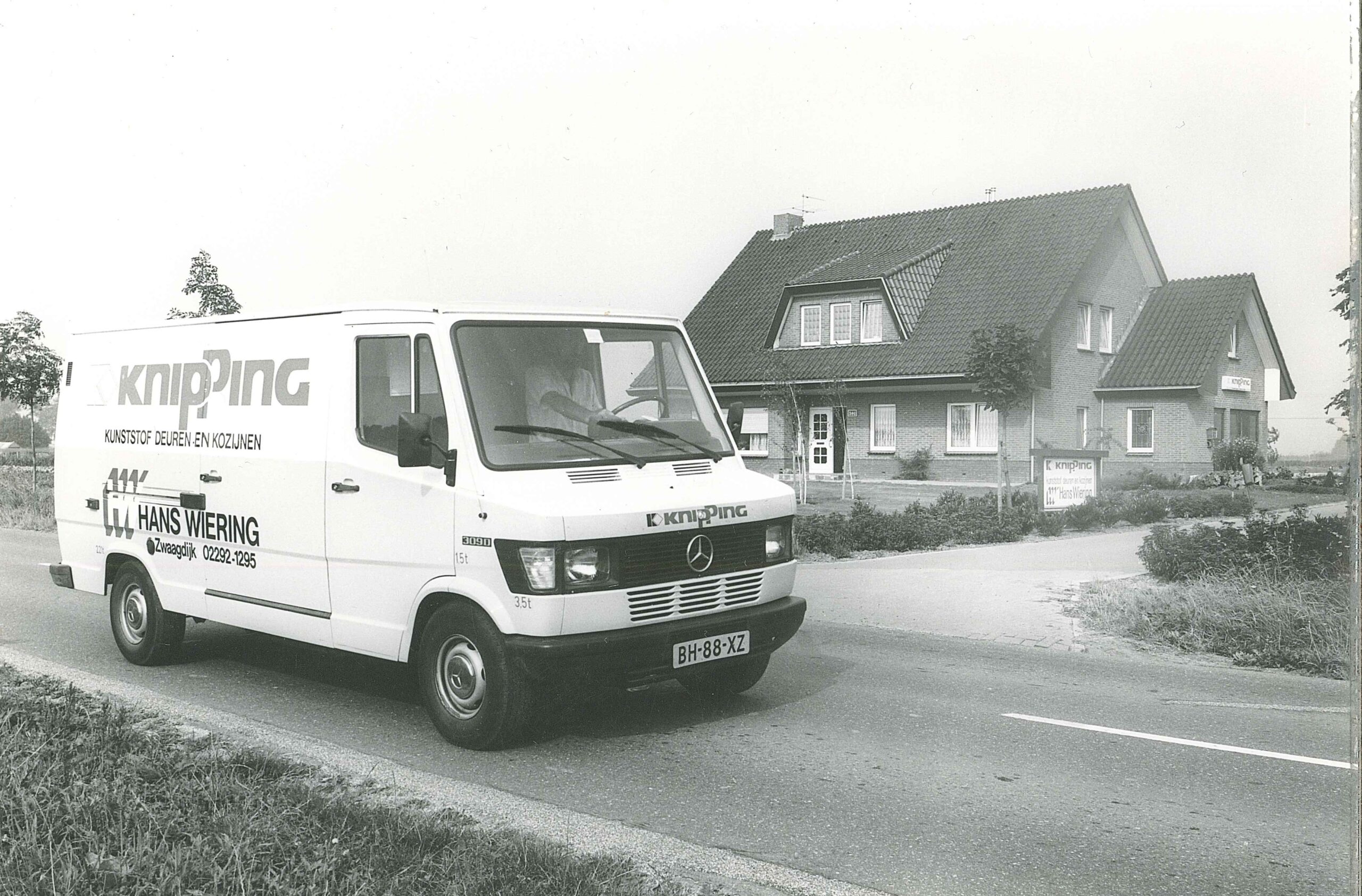 1980d 1e Knipping bus uit Duitsland Knipping geschiedenis bus