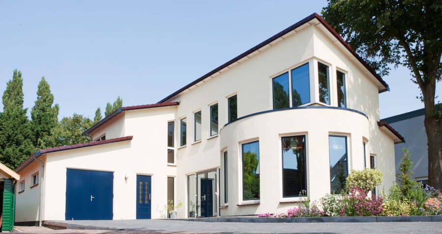 Moderne woning met duurzame Knipping kozijnen, ideale keuze voor renovatie en verbouwing in woningbouw.