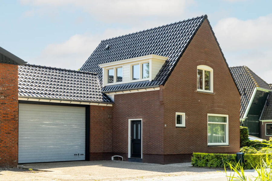 Kozijnen, dakkapel en voordeur