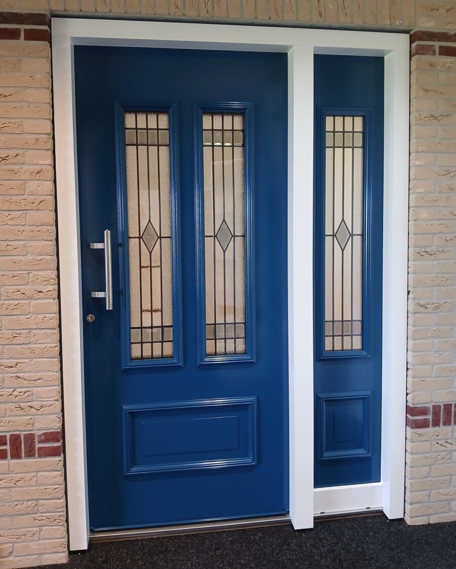 Klassiek blauwe voordeur
