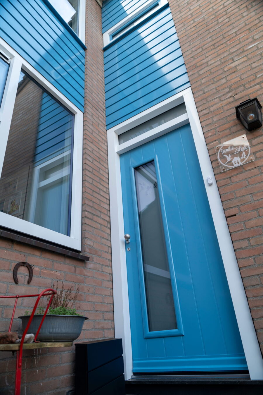 Blauw witte voordeur