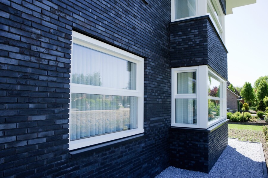 Moderne kozijnen installeren bij nieuwbouw door Knipping