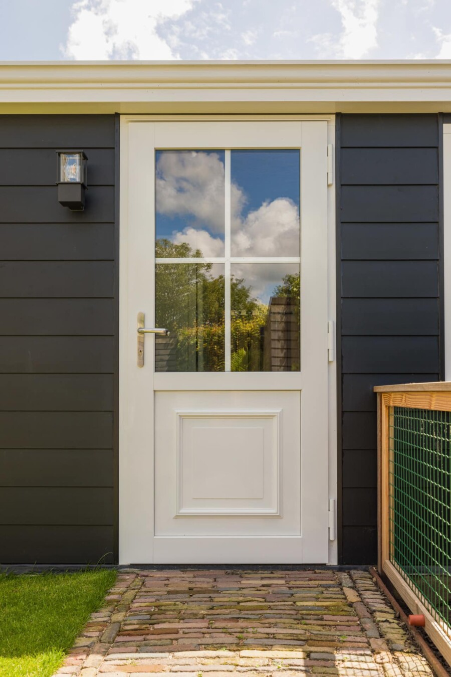 Landelijke klassieke achterdeur voor renovatie Knipping woning