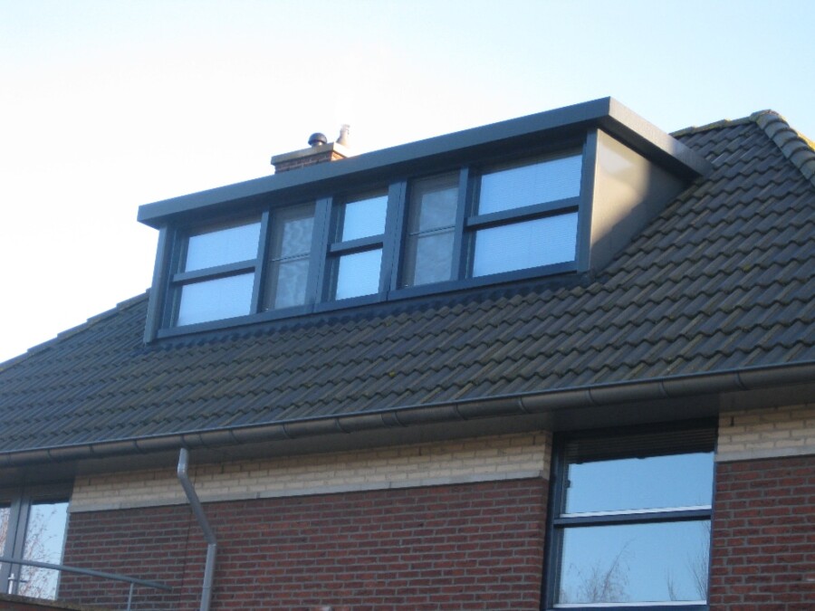 Industriële dakkapel voor woningrenovatie met Knipping vakmanschap