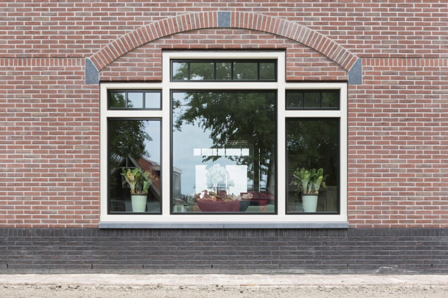 Knipping jaren '30 kozijnen in renovatieproject met vakmanschap