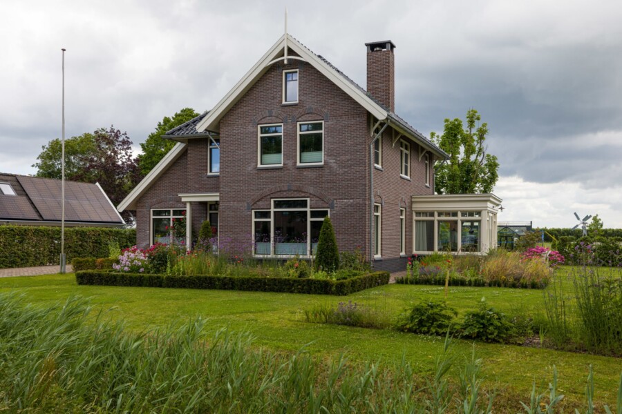 Historische woning met jaren '30 stijl kozijnen, renovatie door Knipping